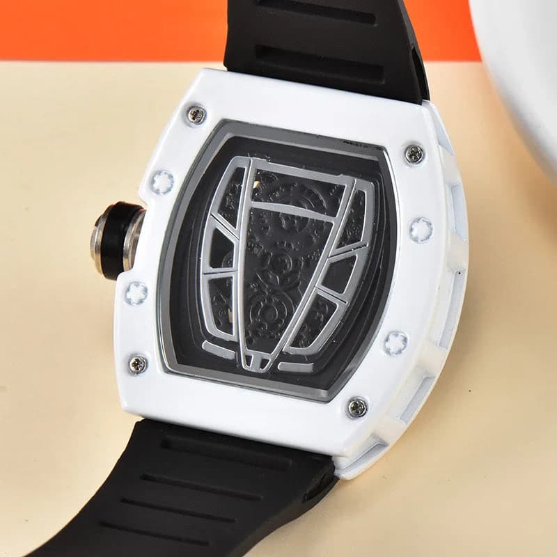 Luxury Men's Hollow Out Quartz Sport Watch — image 5